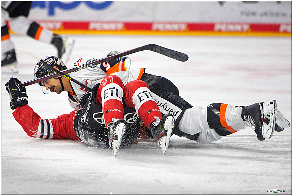 PENNY DEL; Koelner Haie- Loewen Frankfurt; Koeln, 01.12.2022